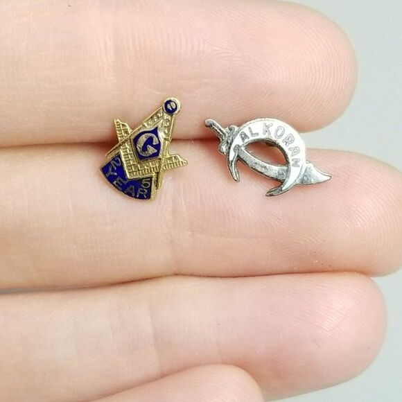 Vintage Masonic 25 Years and Al Koran Enamel Membership Lapel Pin, Estate - Picture 6 of 7